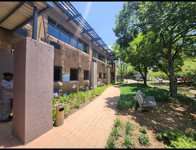 683M² OFFICE TO LET IN RANDJESPARK